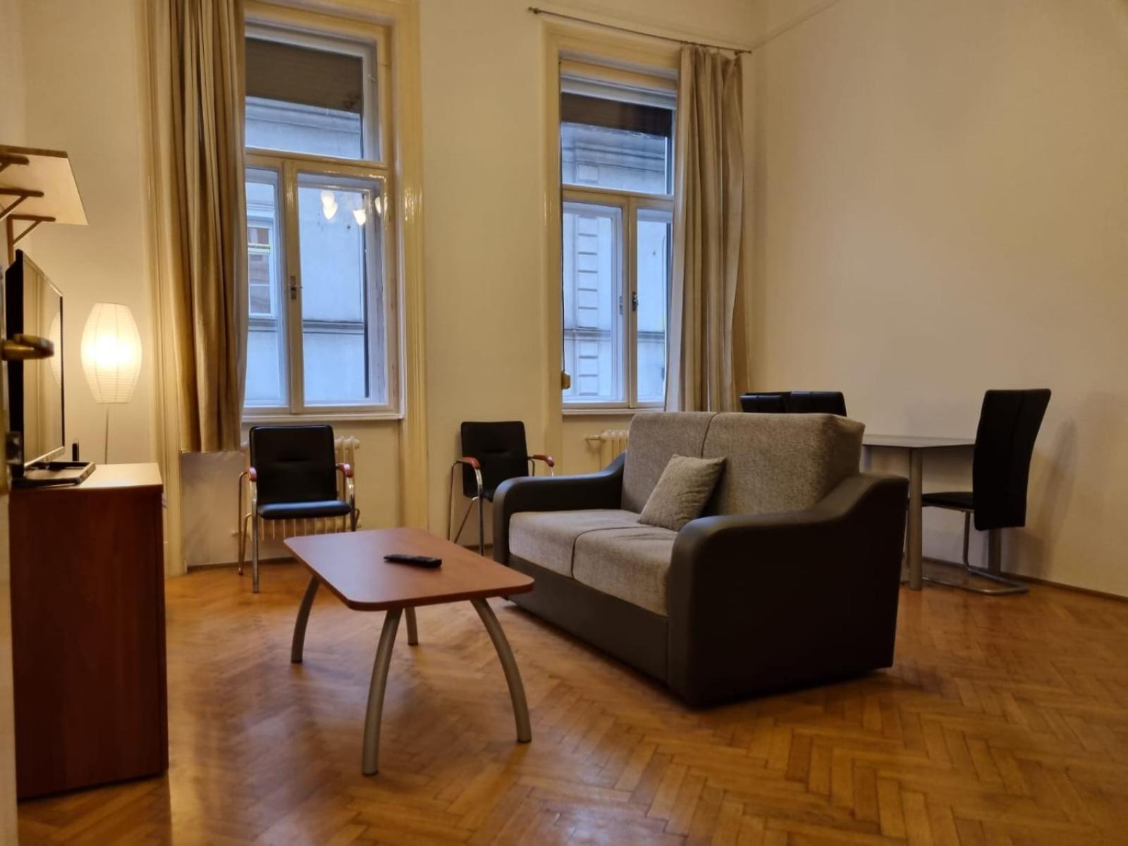 Apartament Close To New York Palace *